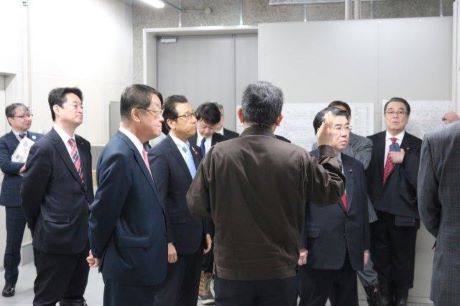 非常用自家発電設備の視察の写真